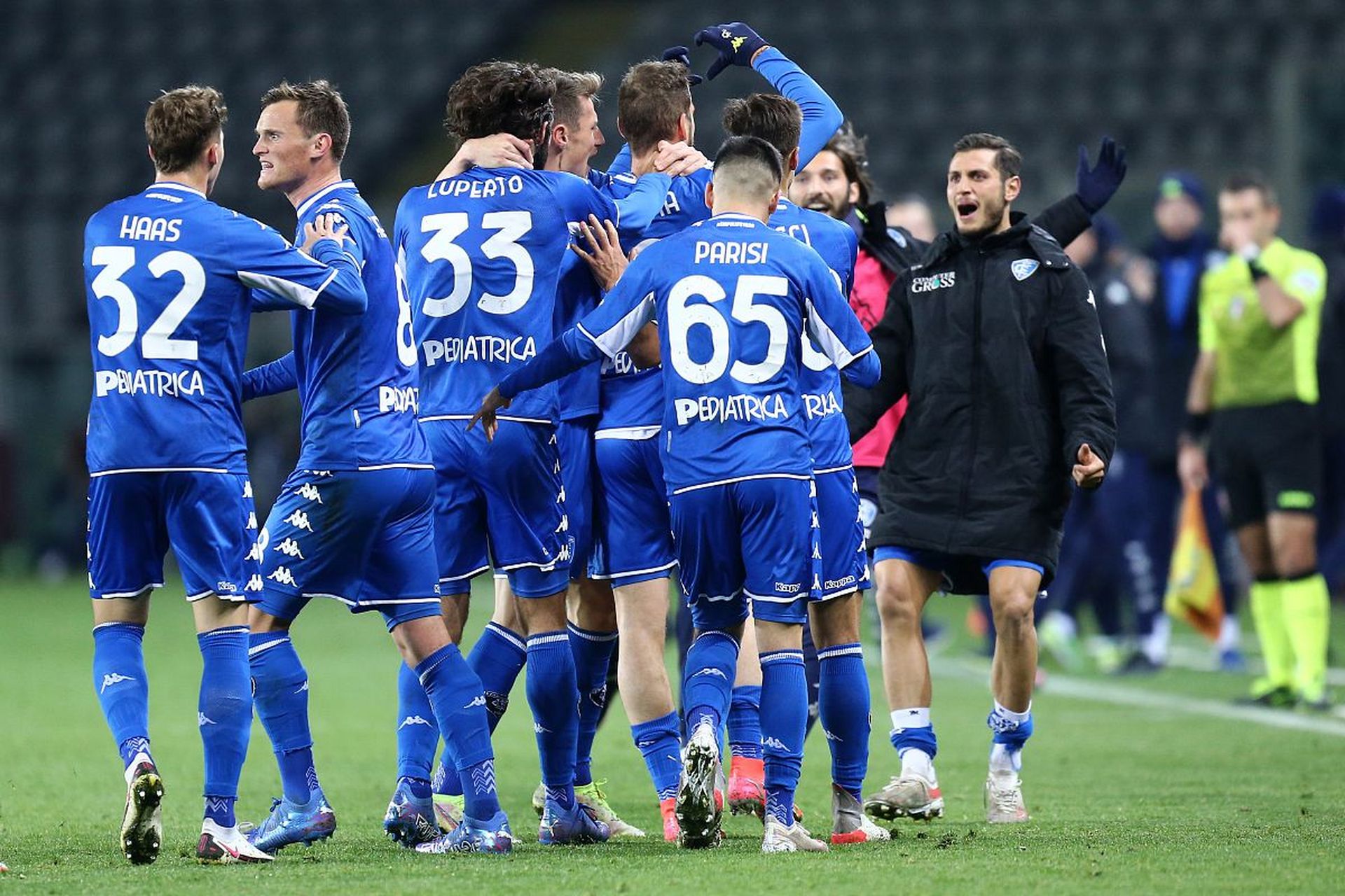 不仅指出了 不仅指出了